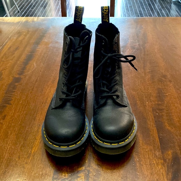 Dr. Martens Shoes - Womens Dr. Martens 1460 Pascal 8-Eye Boot - Black